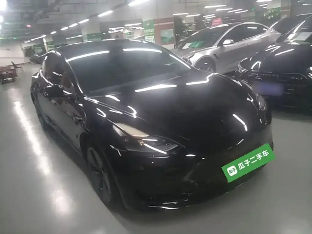 Tesla Model 3 — фото 4