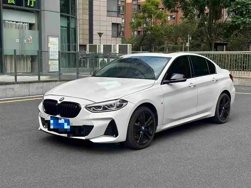 BMW 1 Series — фото 1