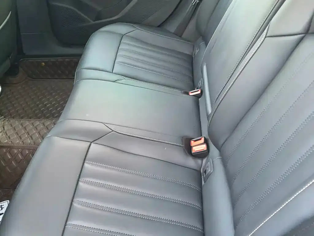 Volkswagen Passat — фото 6
