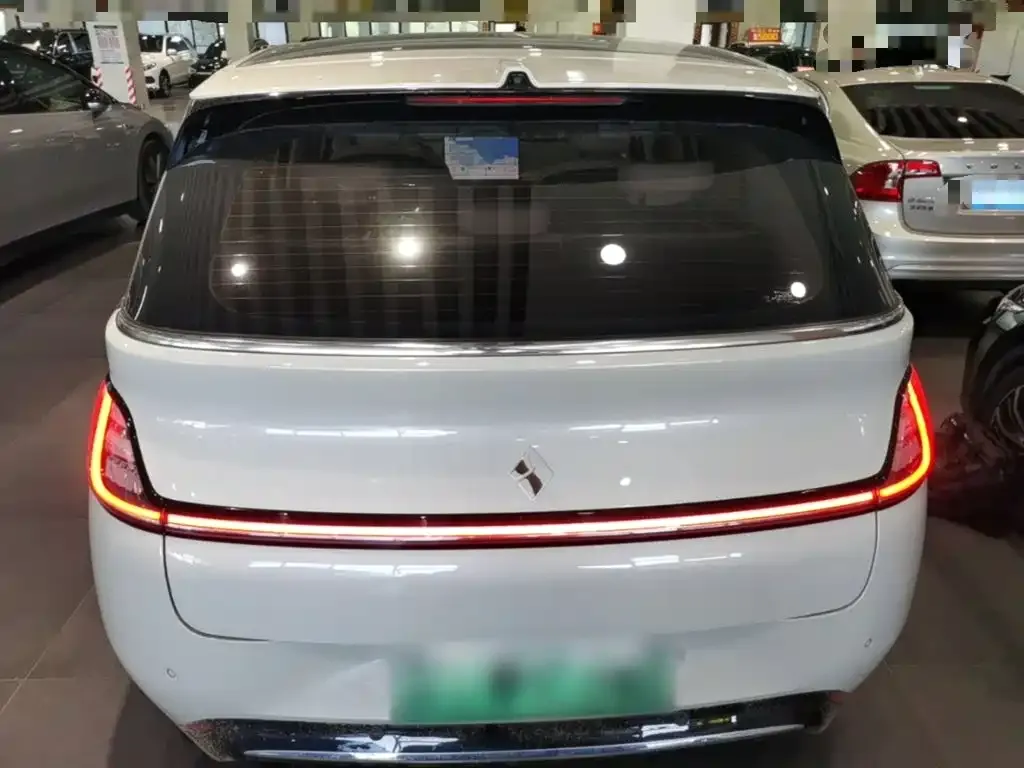 Baojun Yunduo — фото 10