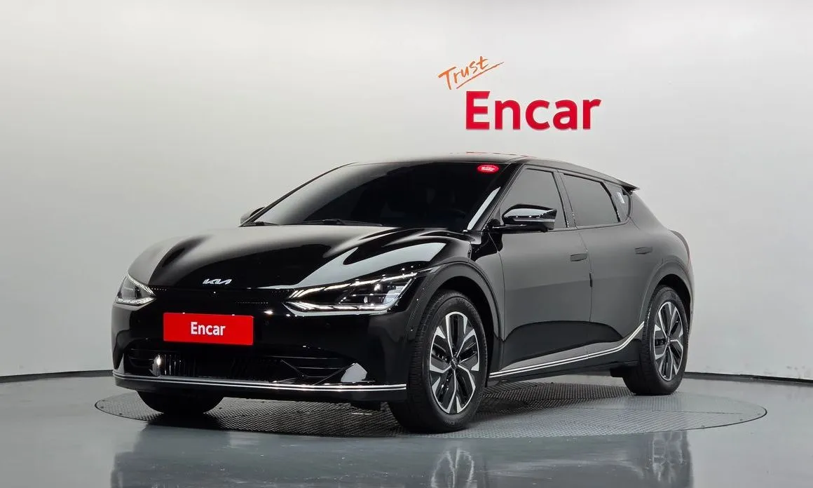 Kia EV6 — фото 1
