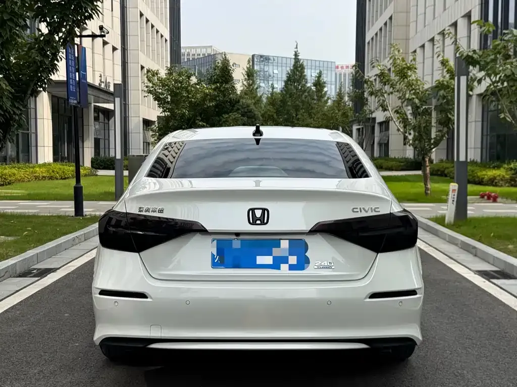 Honda Civic — фото 10