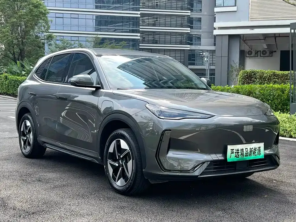 Geely Galaxy E5 — фото 10