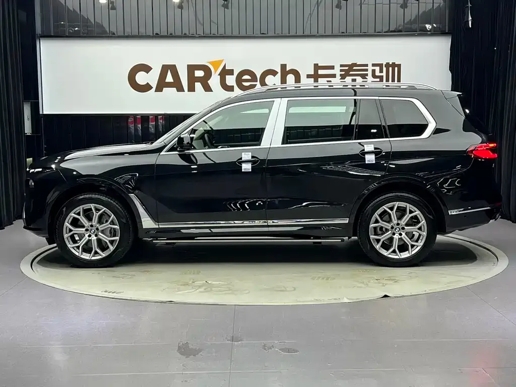 BMW X7 — фото 6