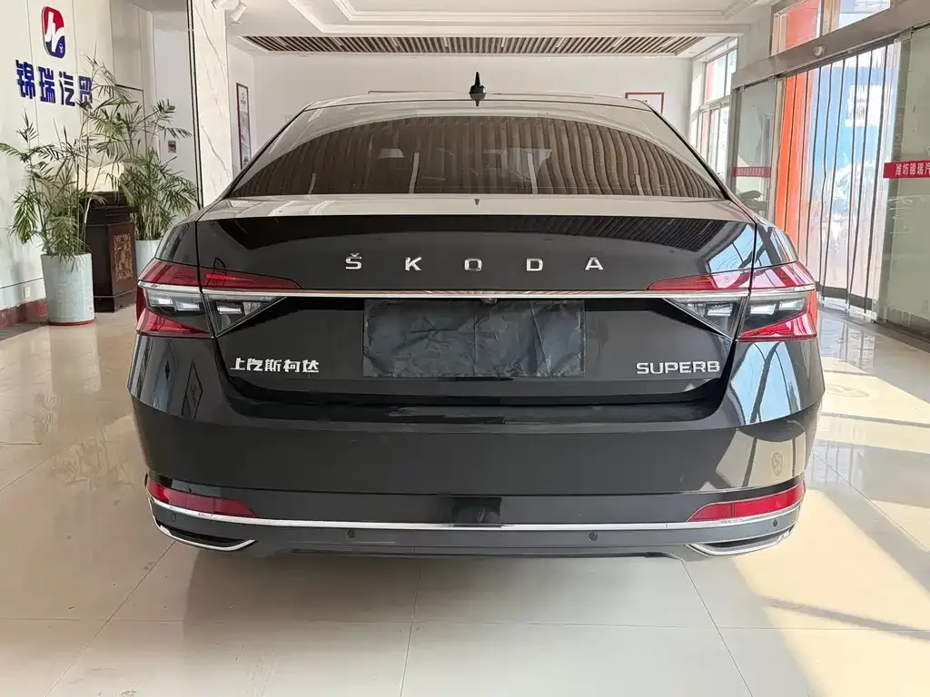 Skoda Superb — фото 4