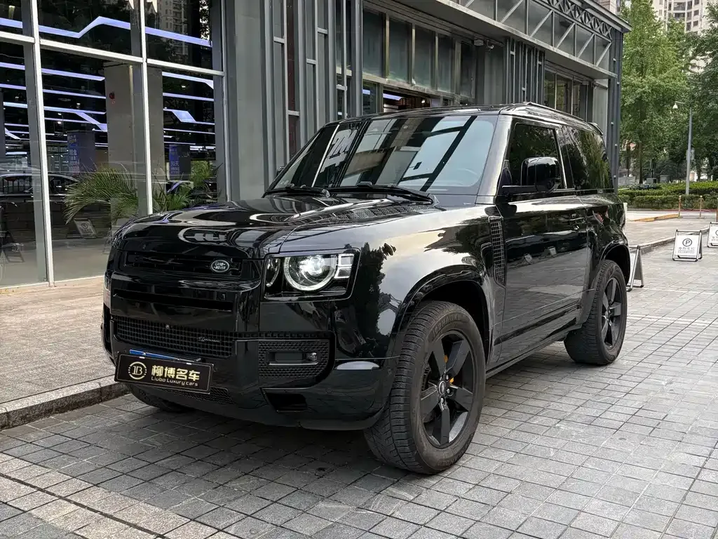 Land Rover Defender — фото 1