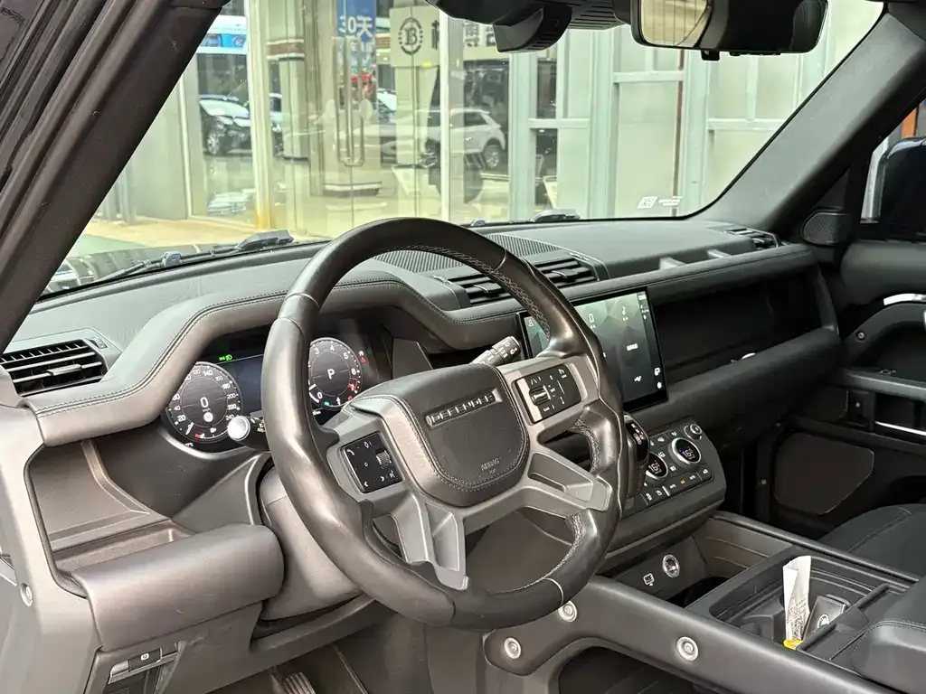 Land Rover Defender — фото 2