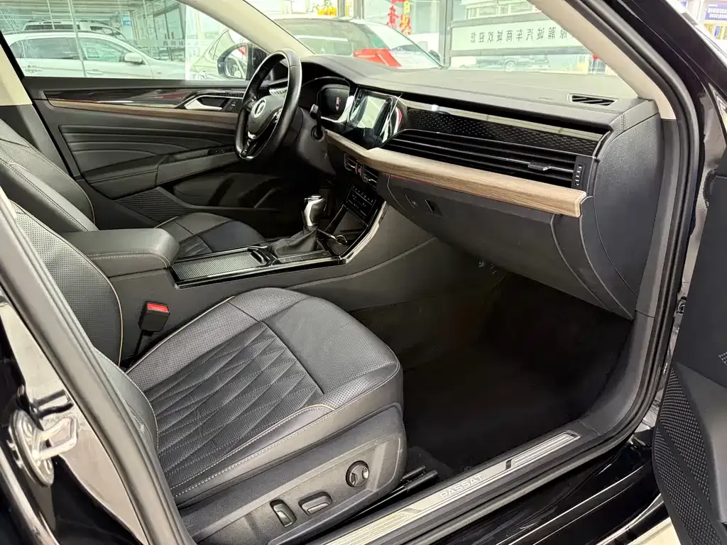 Volkswagen Passat — фото 9