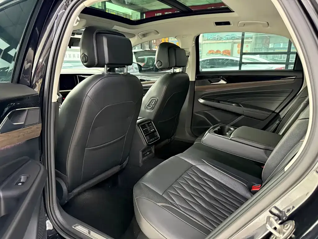 Volkswagen Passat — фото 4