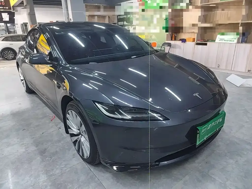 Tesla Model 3 — фото 10