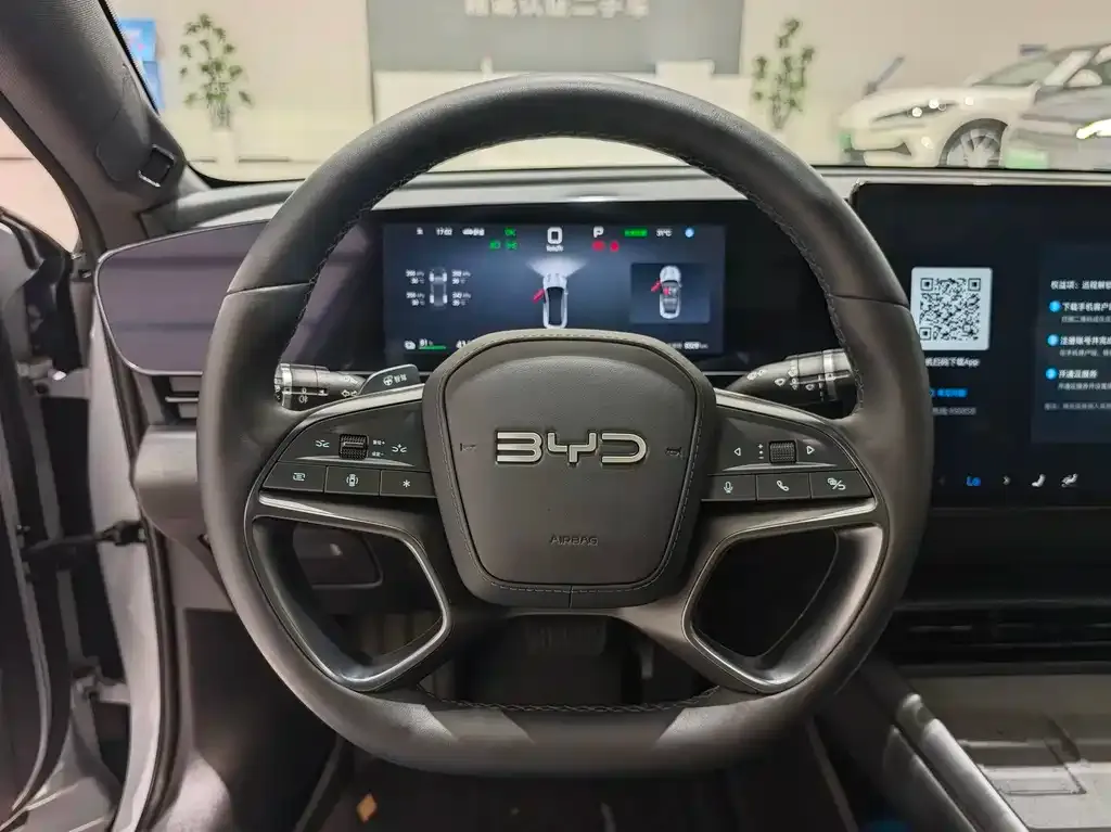 BYD Seal — фото 10