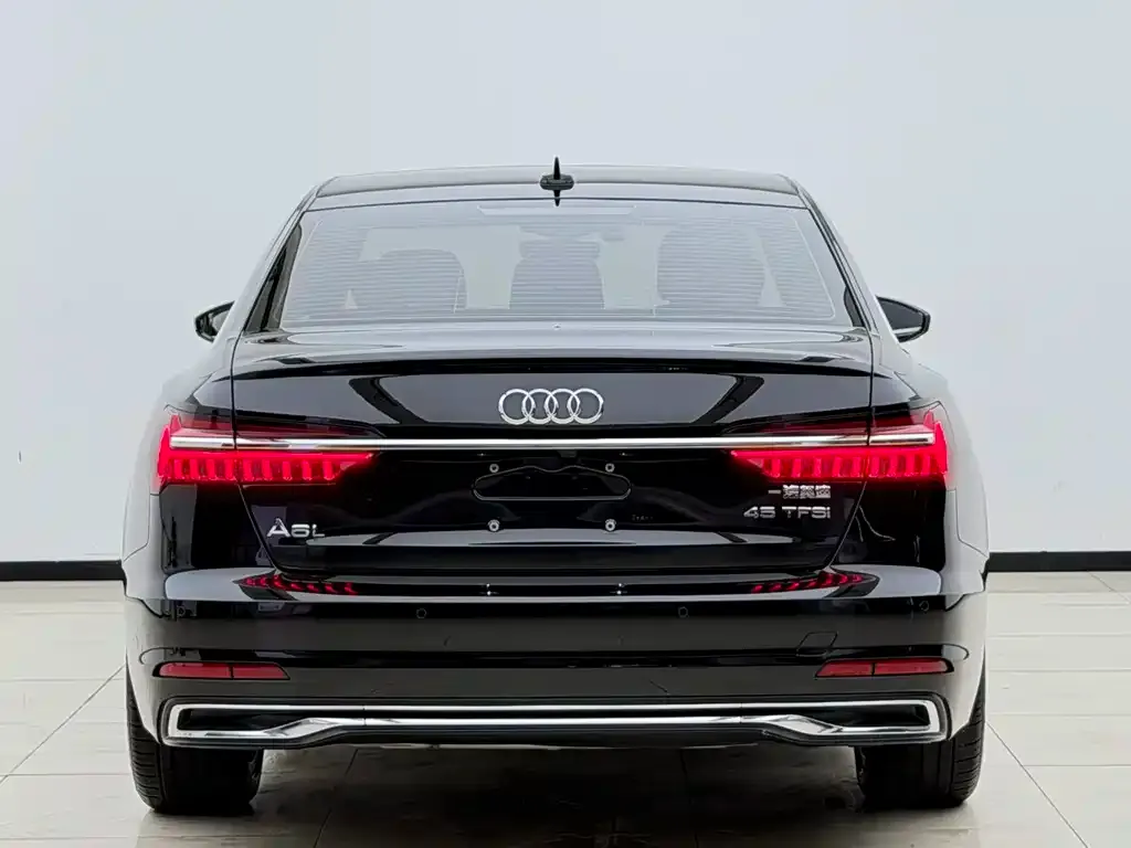 Audi A6L — фото 2