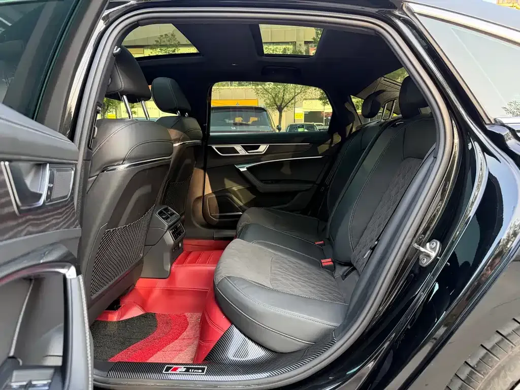 Audi A6L — фото 2