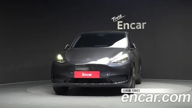 Tesla Model Y — фото 5