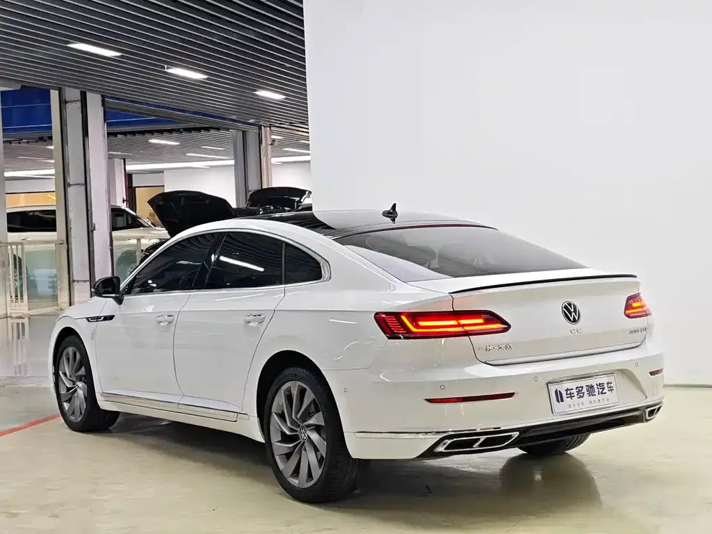 Volkswagen CC — фото 8