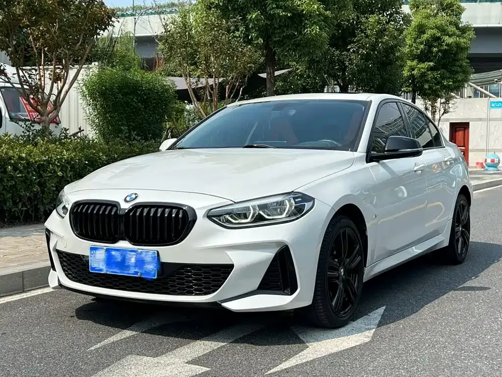 BMW 1 Series — фото 1