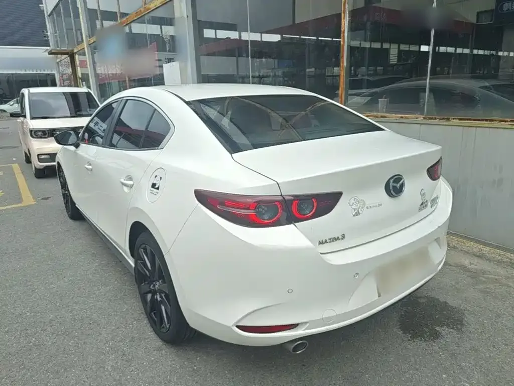 Mazda 3 Axela — фото 4