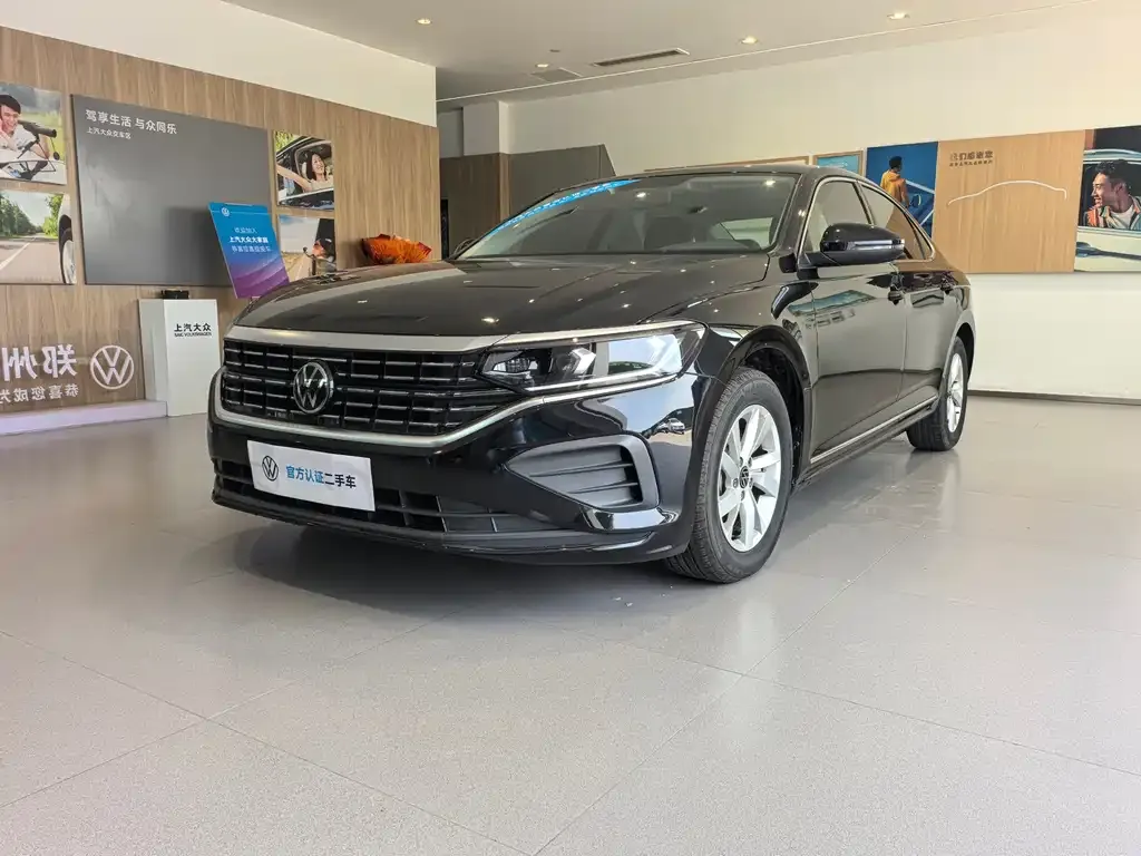Volkswagen Passat — фото 1