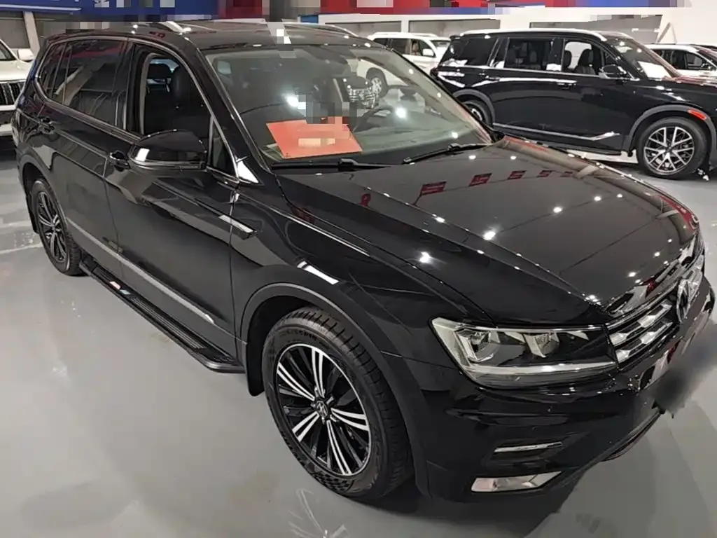Volkswagen Tiguan L — фото 8