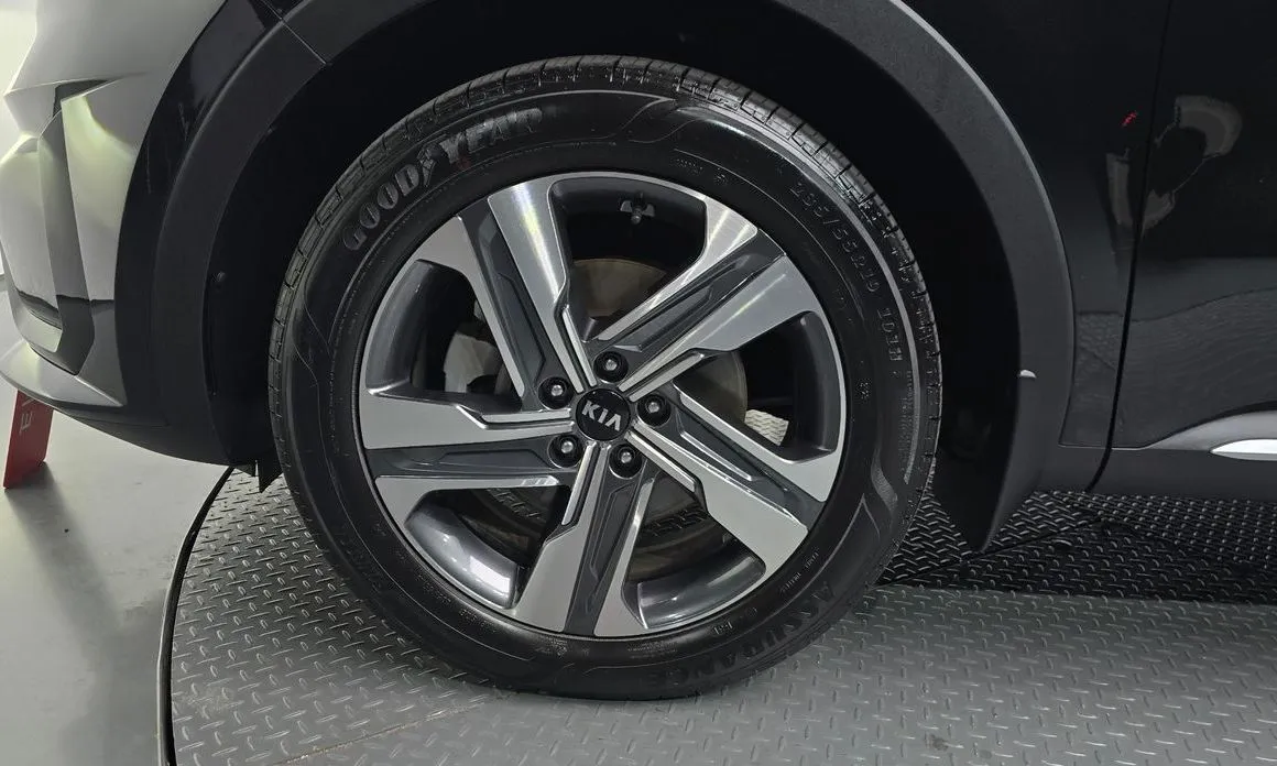Kia Sorento — фото 6