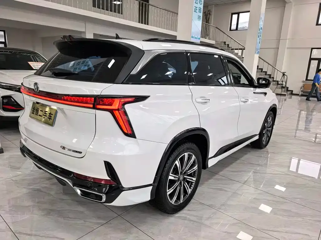 Changan CS75 PLUS — фото 3