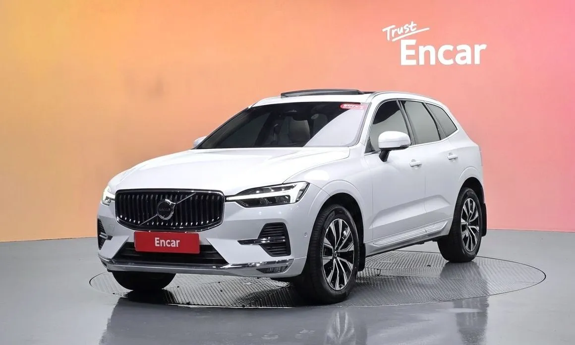 Volvo XC60 — фото 1