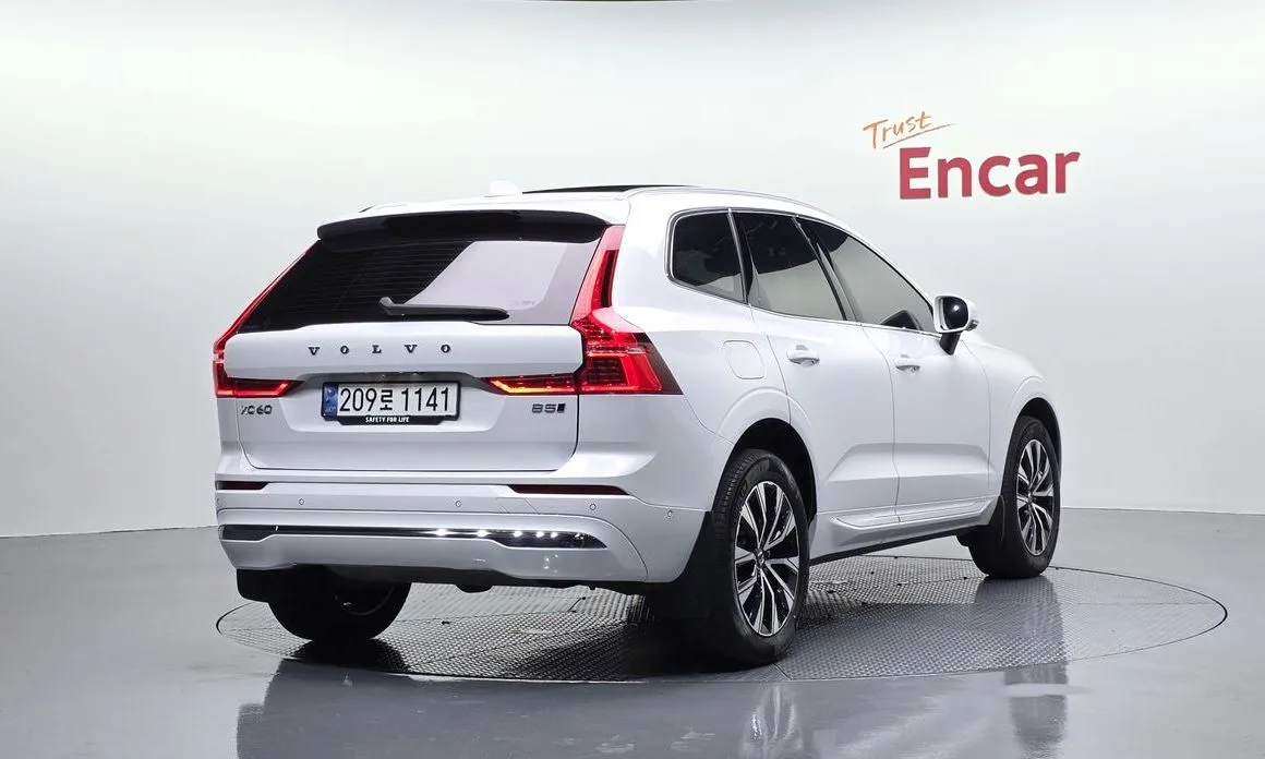Volvo XC60 — фото 4