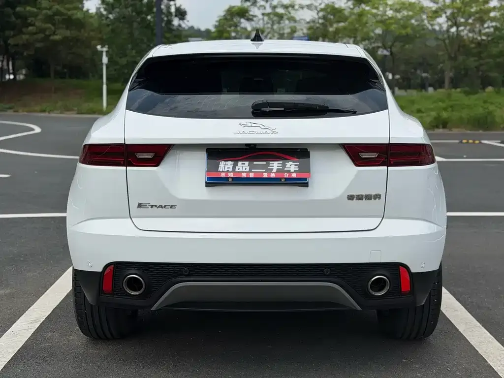Jaguar E-PACE — фото 2