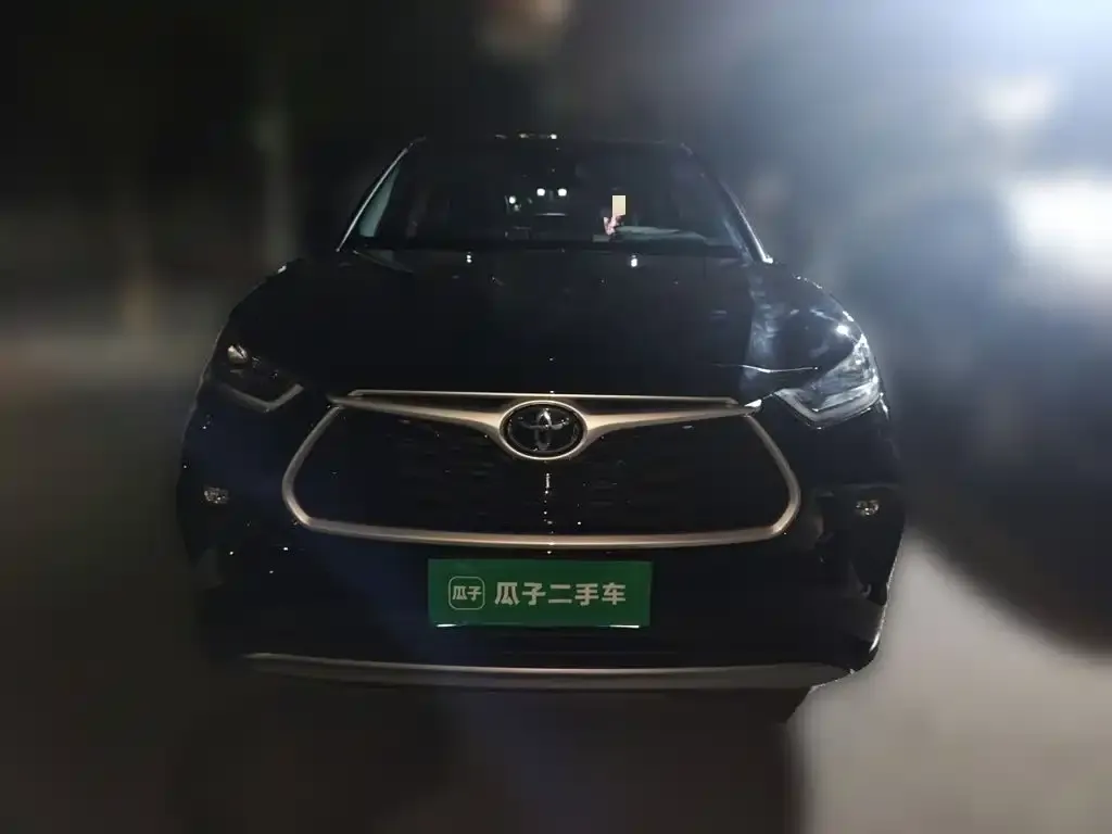 Toyota Highlander — фото 10