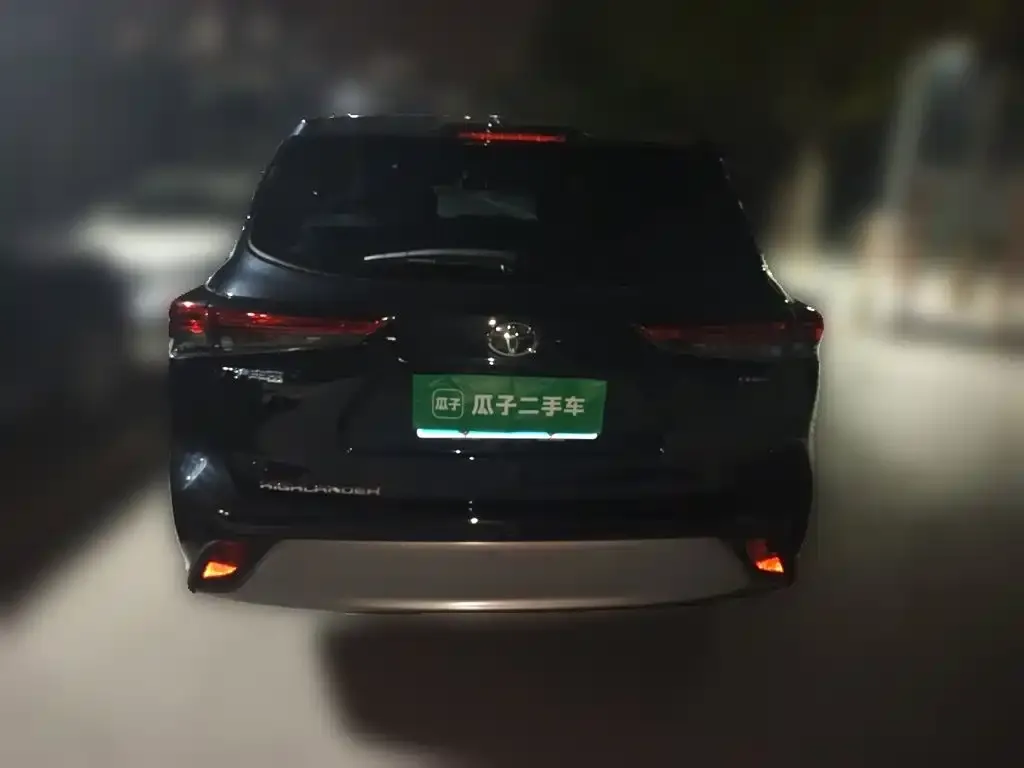 Toyota Highlander — фото 2