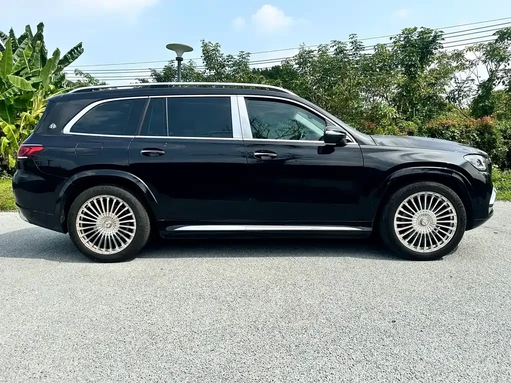 Mercedes-Benz GLS — фото 10