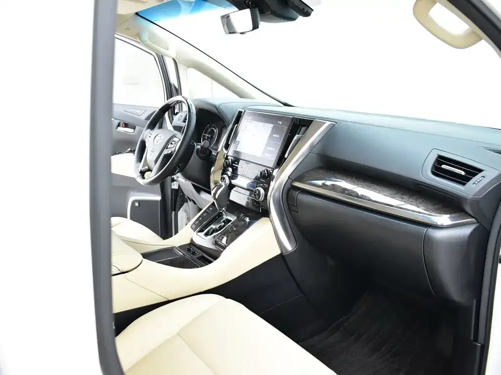 Toyota Vellfire — фото 8