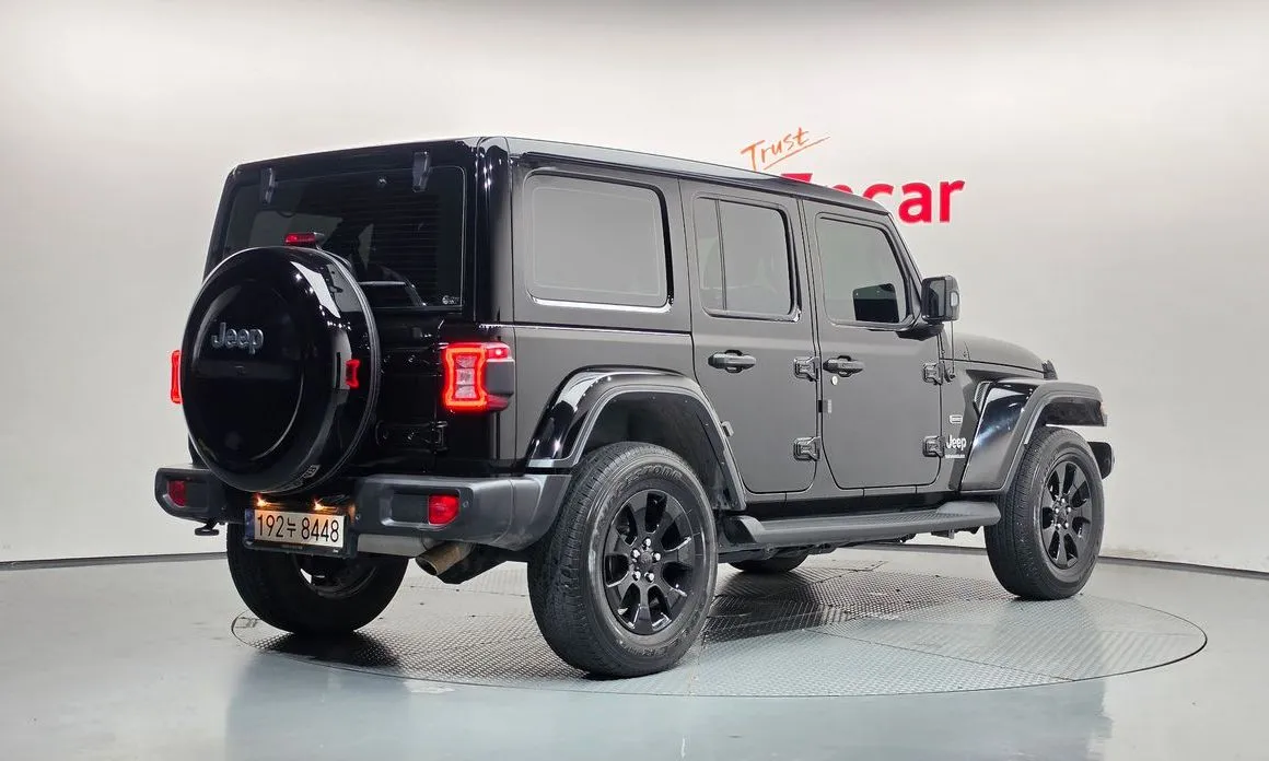 Jeep Wrangler — фото 10