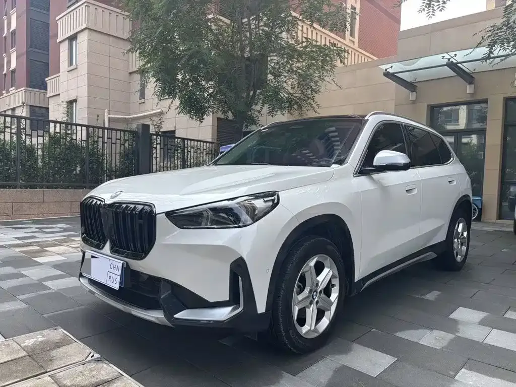 BMW X1 — фото 1