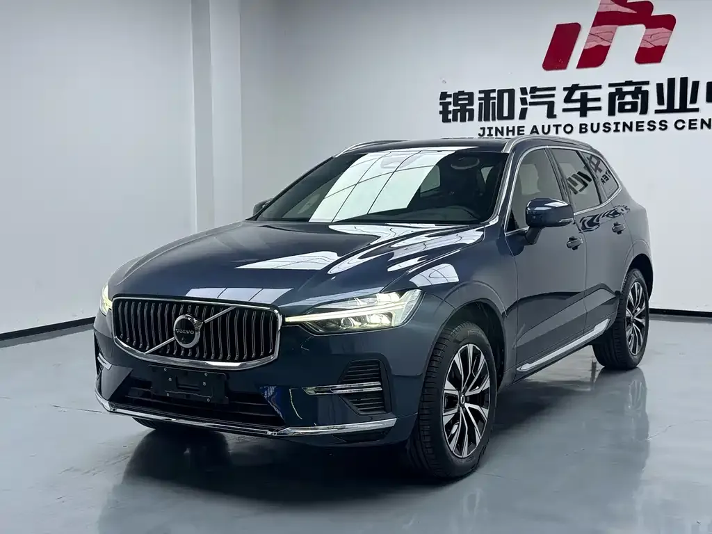 Volvo XC60 — фото 1
