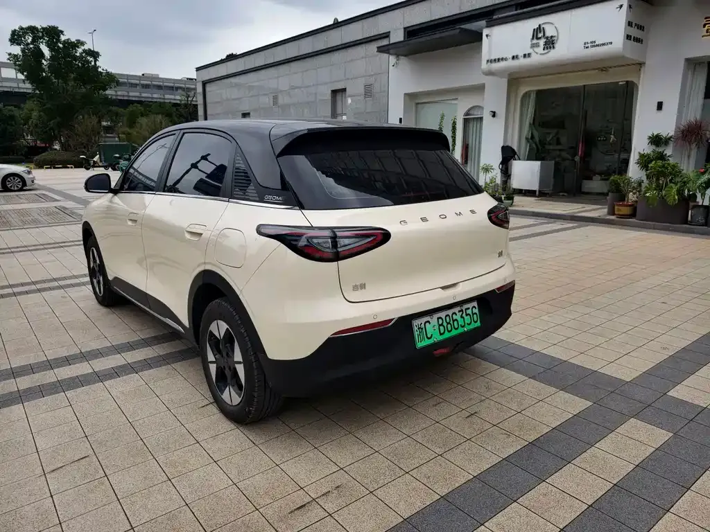 Geely Starburst — фото 10