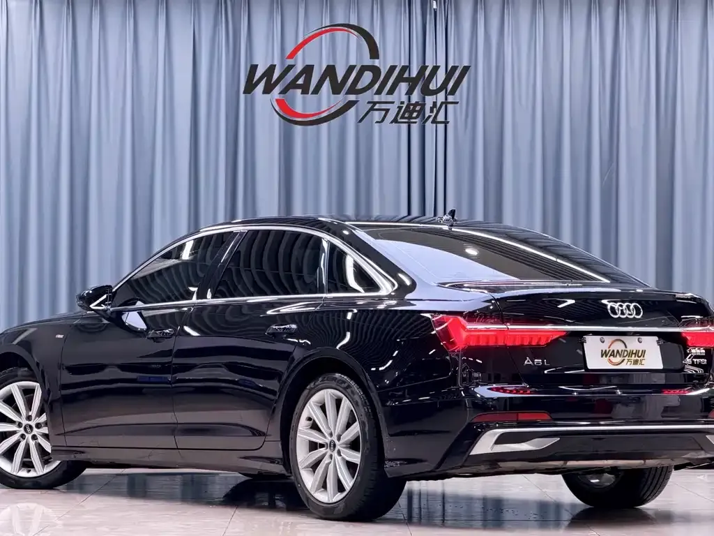 Audi A6L — фото 2