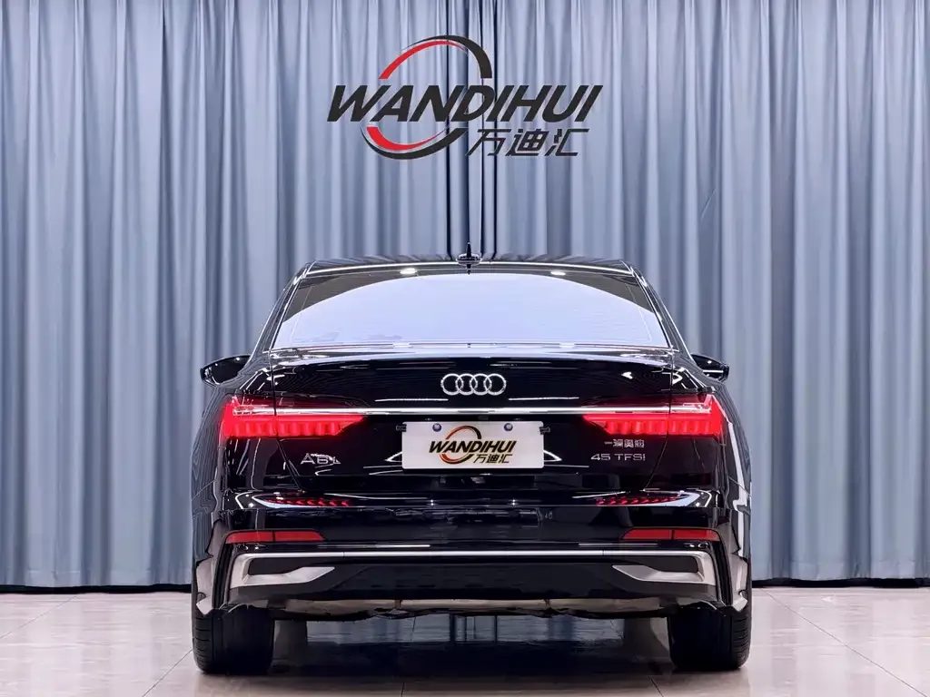 Audi A6L — фото 5