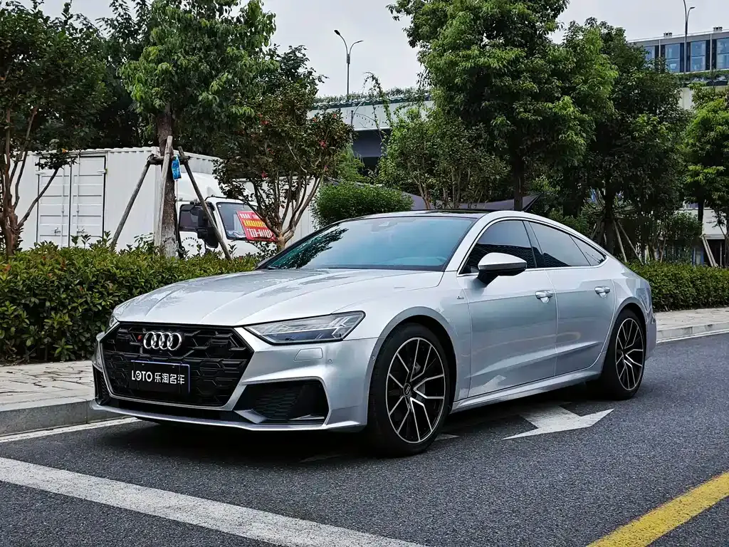 Audi A7 — фото 1