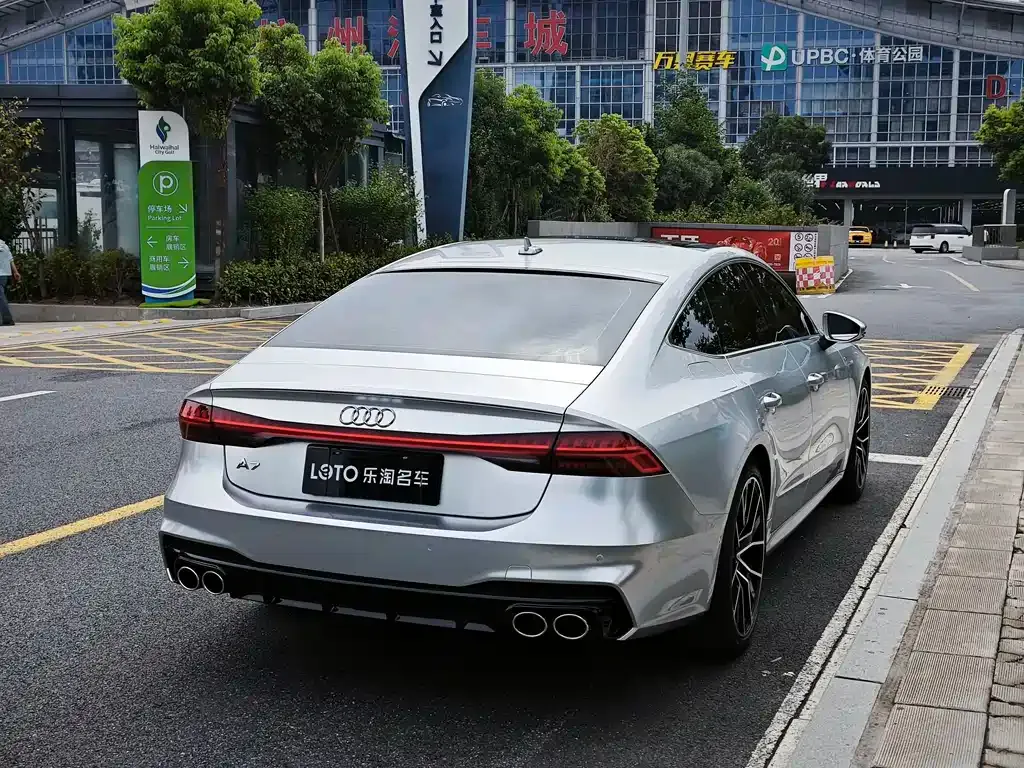 Audi A7 — фото 7