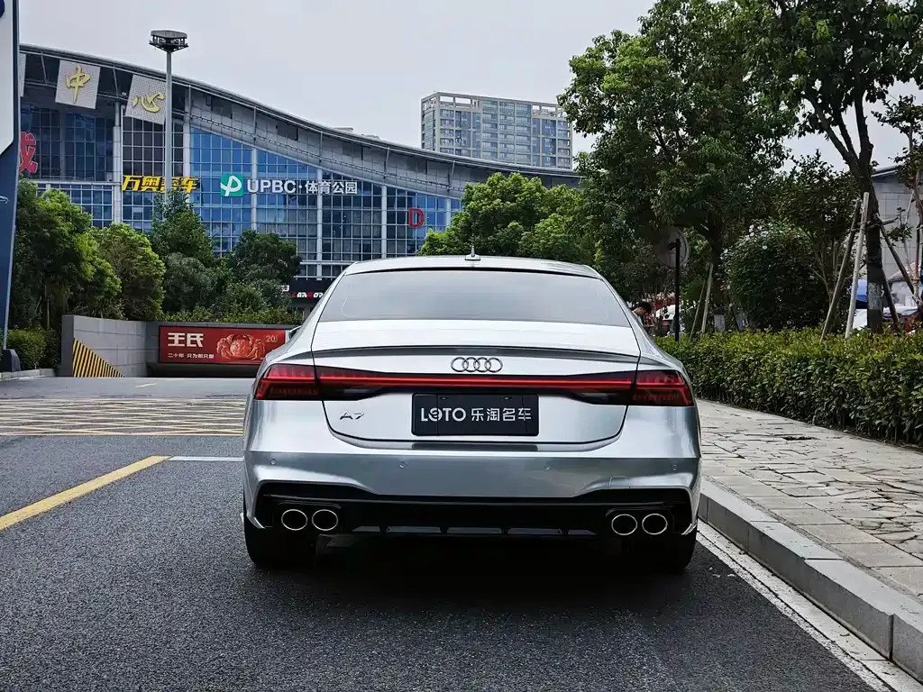 Audi A7 — фото 5