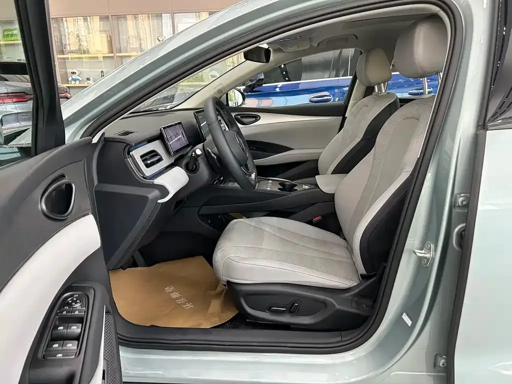 BYD Seal 06 DM-i Touring — фото 2