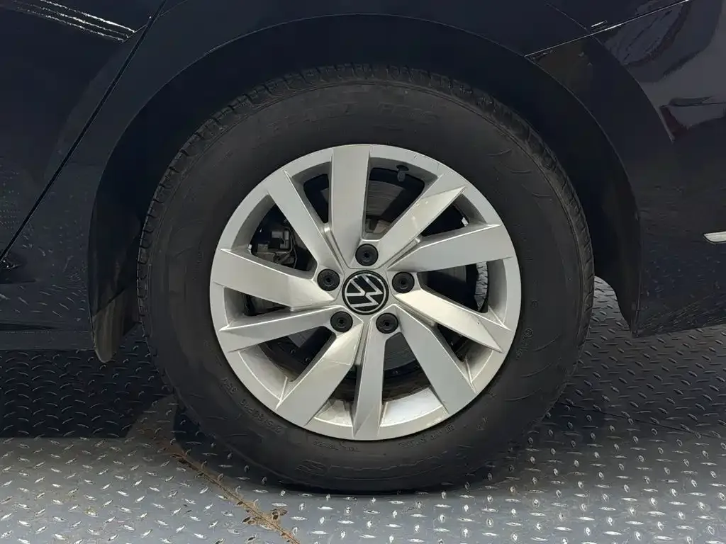 Volkswagen Passat — фото 5