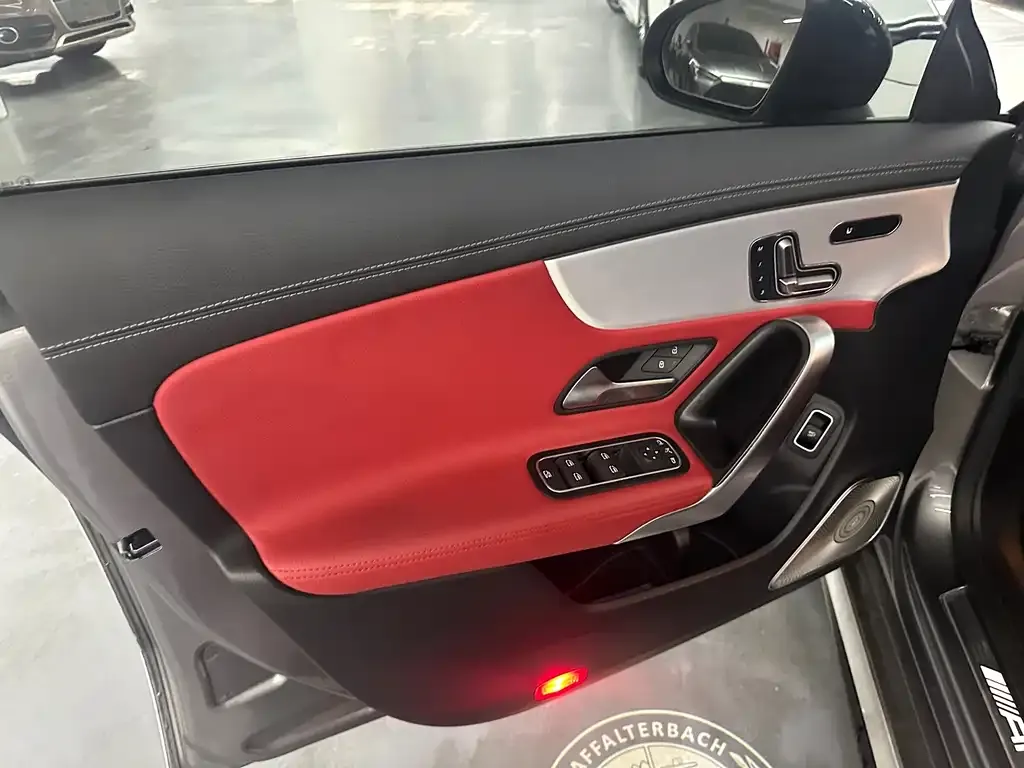 Mercedes-Benz CLA AMG — фото 5