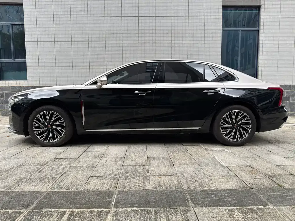 Hongqi H5 — фото 9