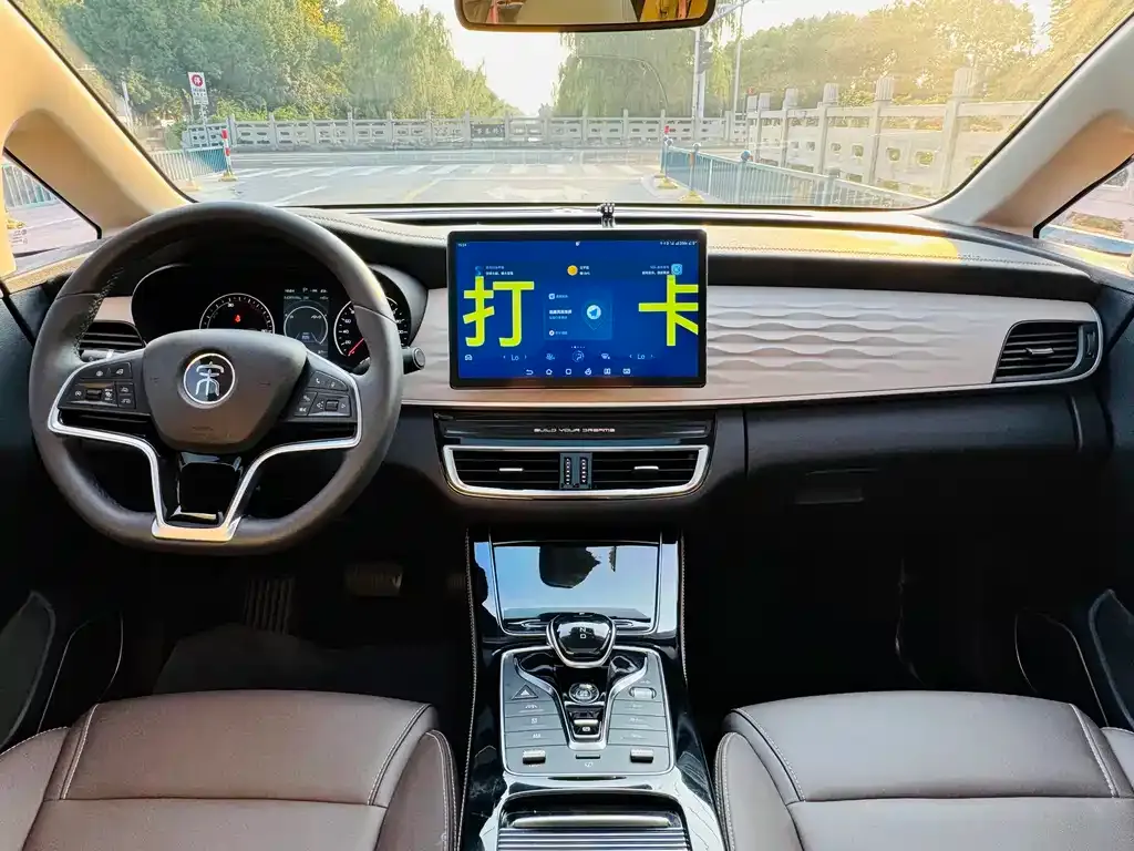 BYD MAX New Energy — фото 2