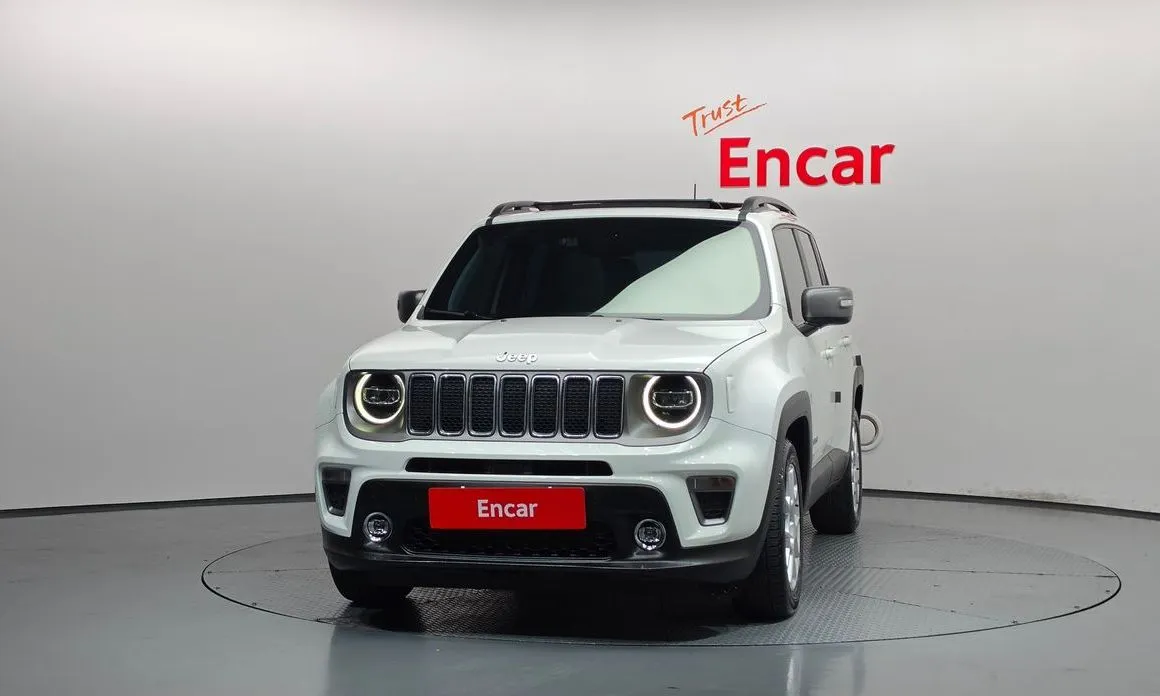 Jeep Renegade — фото 7