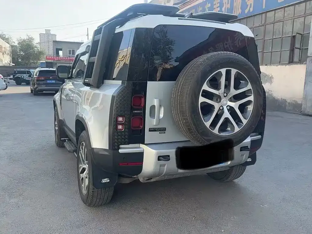 Land Rover Defender — фото 2