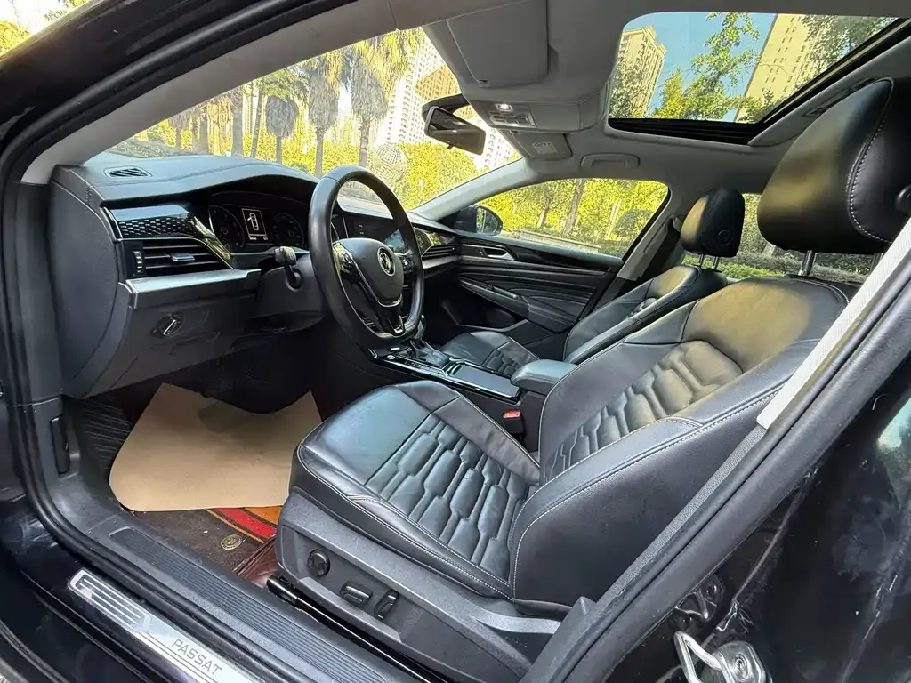 Volkswagen Passat — фото 6