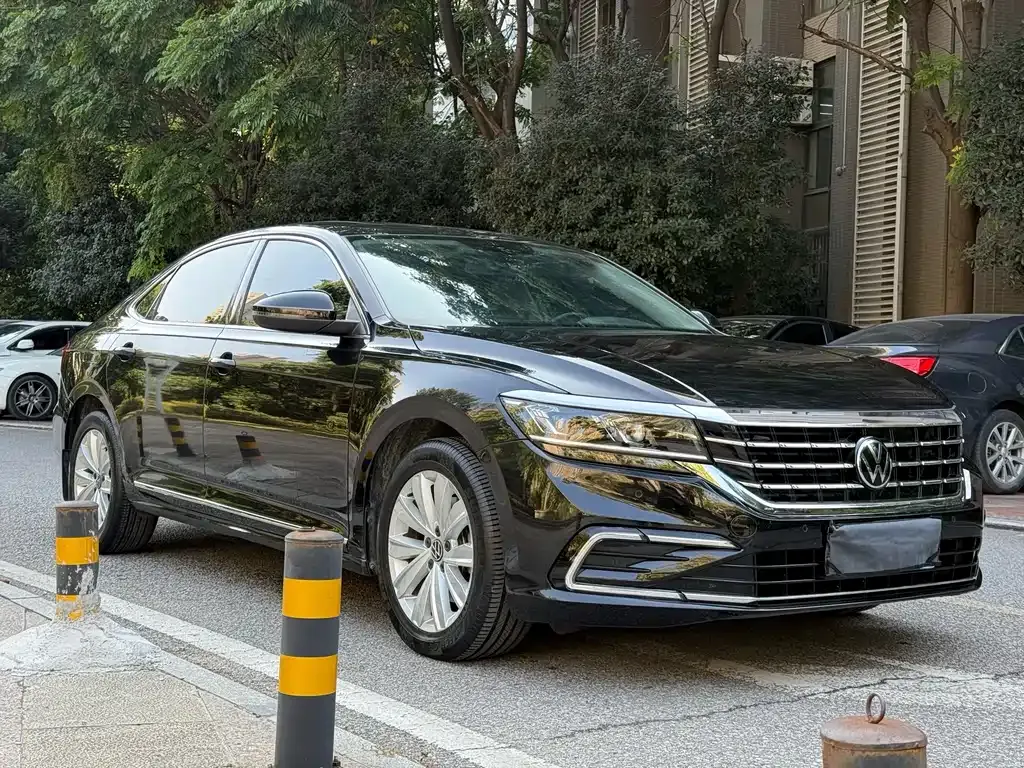 Volkswagen Passat — фото 5